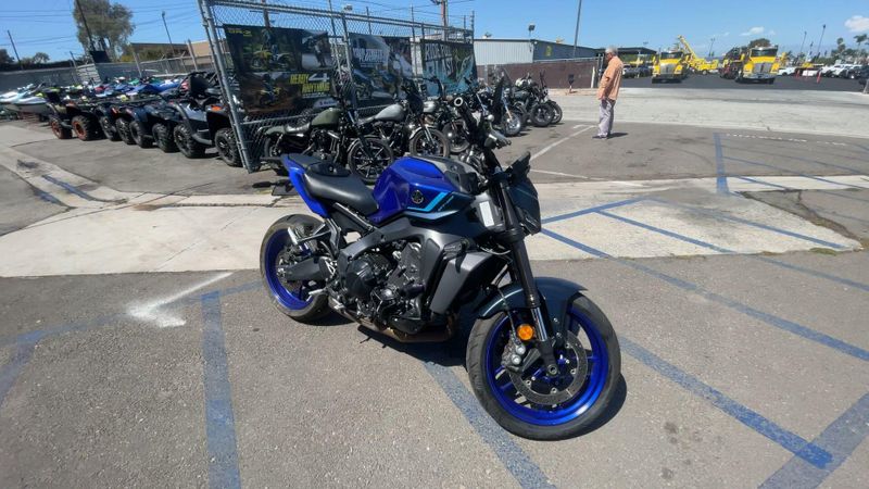 Used 2024 Yamaha MT-09 CA Image 6