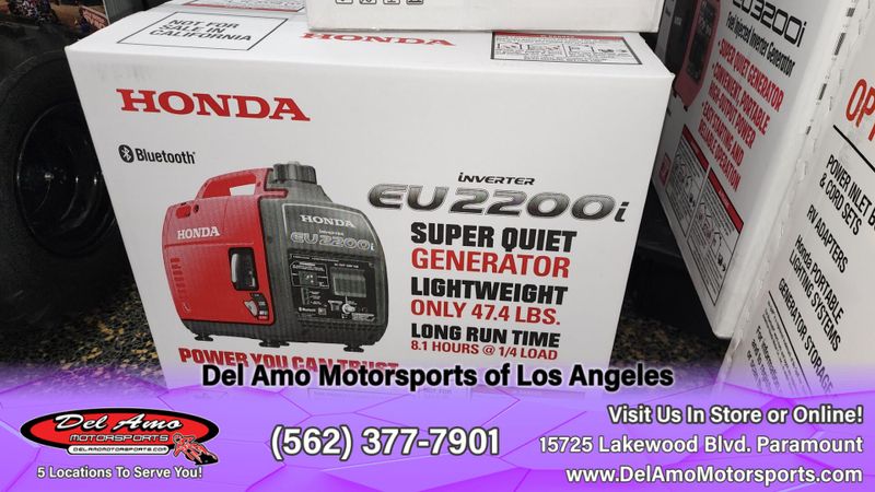 2025 Honda EU2200I Image 1
