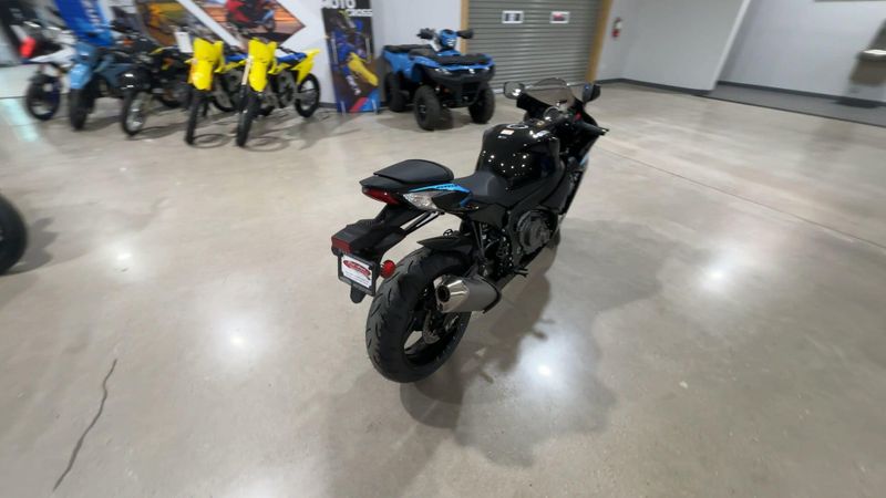 New 2027 Suzuki GSX-R600 Image 3