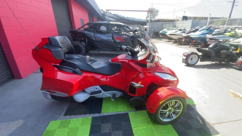 Used 2012 Can-Am RD SPYDER RT-S 991 Image 6