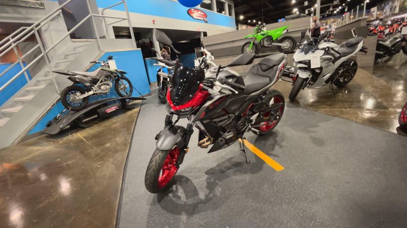 New 2025 Kawasaki Z500 SE ABS Image 4