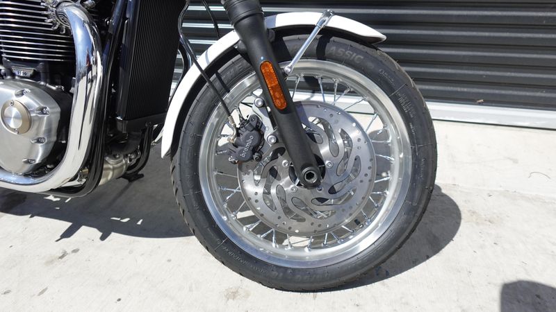 New 2025 Triumph Bonneville T120 Elvis Edition Euro 5a 