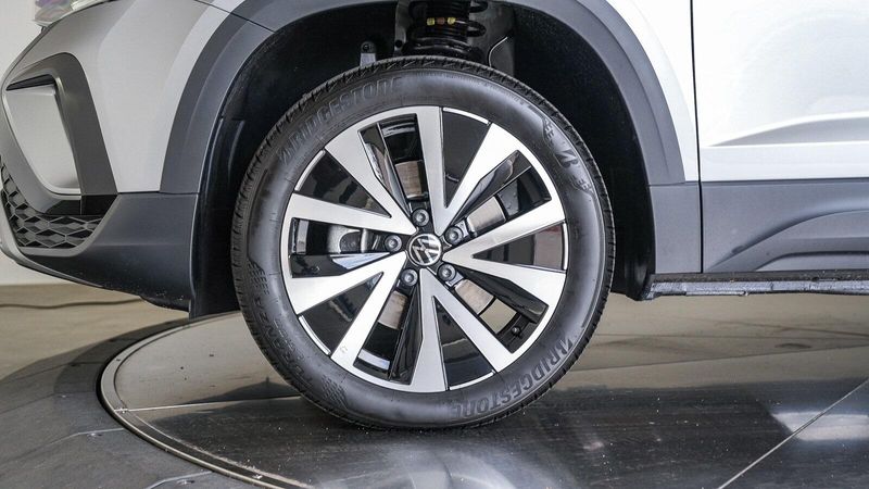 Used 2024 Volkswagen Taos 1.5T SEImage 11