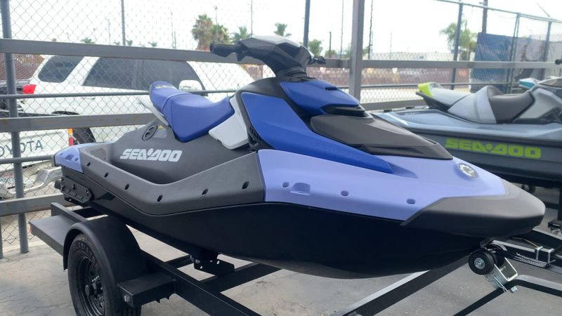 New 2025 Sea-Doo SPARK FOR 2 90 CONVENIENCE PACKAGE (SOUND SYSTEM) Image 7