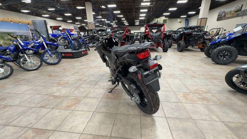 New 2025 Suzuki V-STROM 650 Image 2