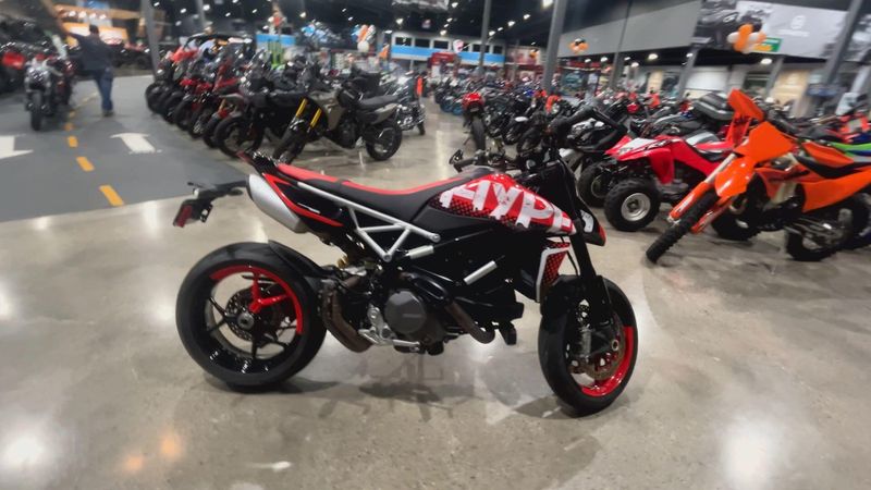 Used 2022 Ducati HYPERMOTARD 950 RVE Image 9
