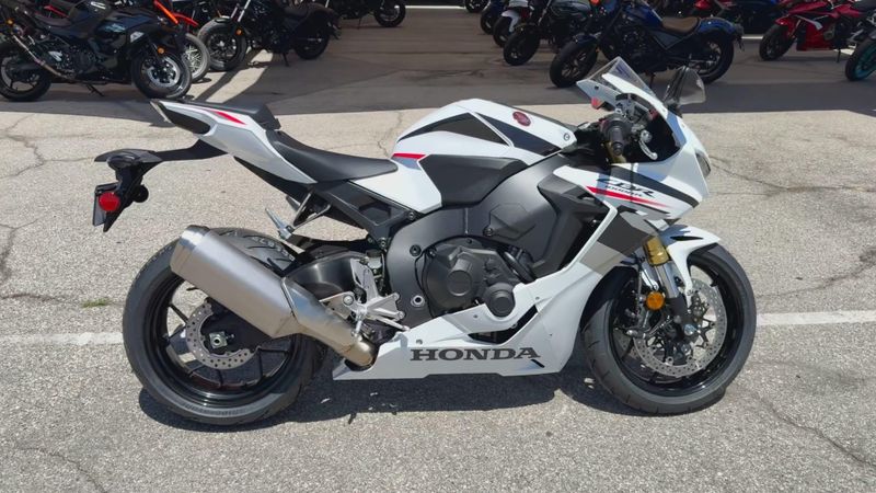 New 2027 Honda CBR1000RR Image 5