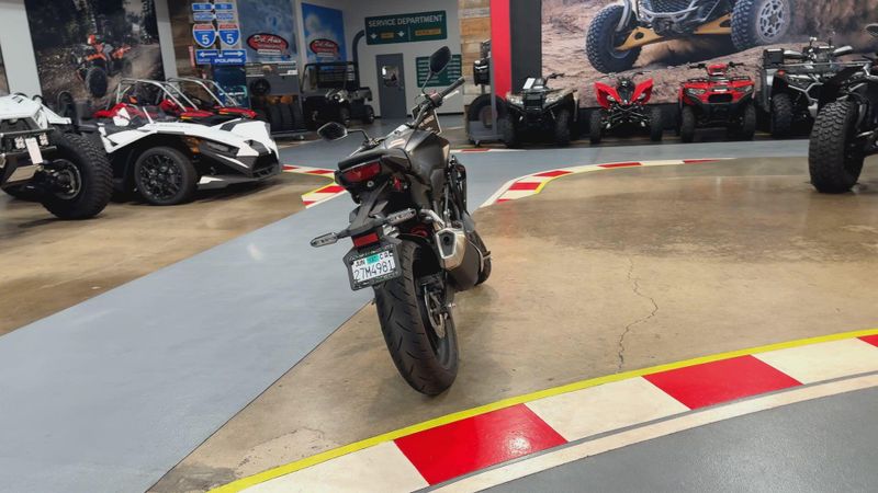 Used 2025 Honda CB300R ABS Image 7