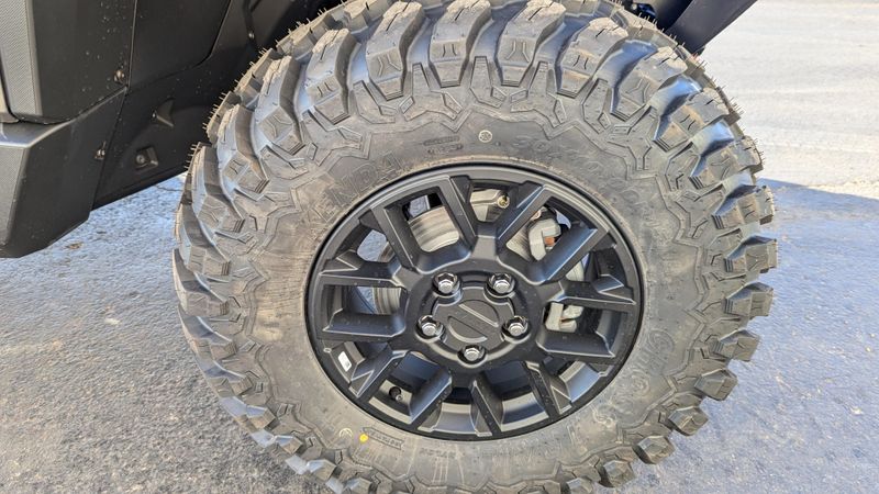 2025 Polaris RANGER CREW XD 1500 NORTHSTAR EDITION ULTIMATE TITANIUM METALLIC GLOSSImage 25