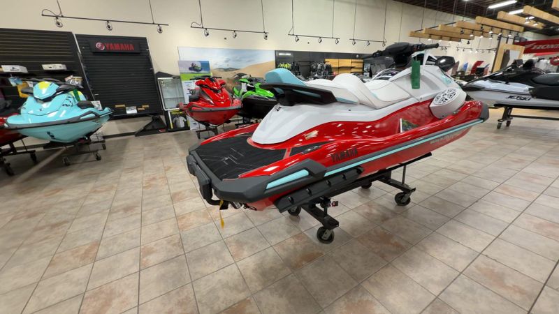 New 2025 Yamaha VX LIMITED Image 9