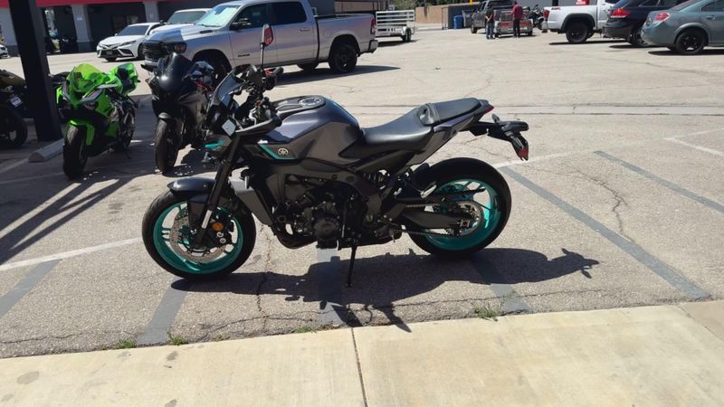 Used 2024 Yamaha MT-09 Image 5