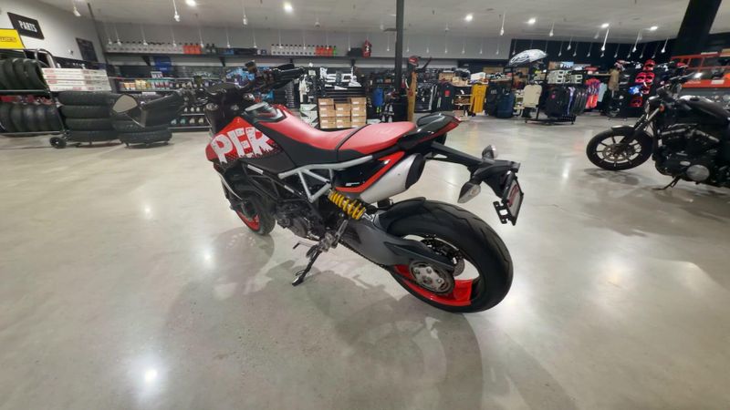 Used 2022 Ducati HYPERMOTARD 950 RVE Image 6