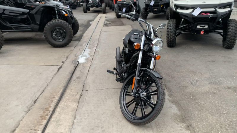 New 2026 Kawasaki VULCAN 900 CUSTOM Image 3