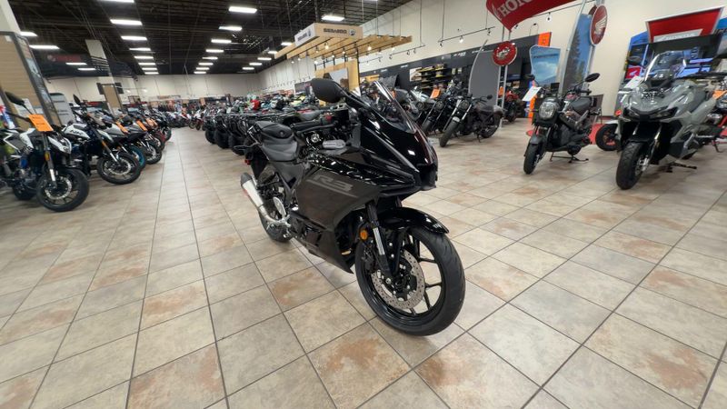 New 2026 Yamaha YZF-R3 ABS Image 3