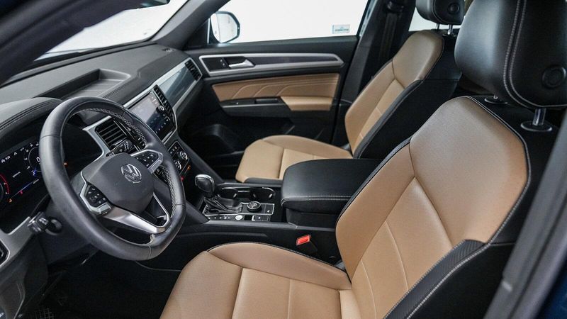 Used 2022 Volkswagen Atlas Cross Sport 3.6L V6 SE w/TechnologyImage 17