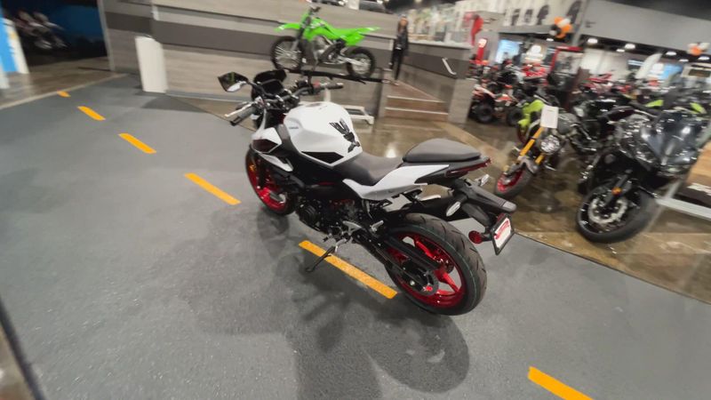 New 2026 Kawasaki Z500 SE ABS Image 6