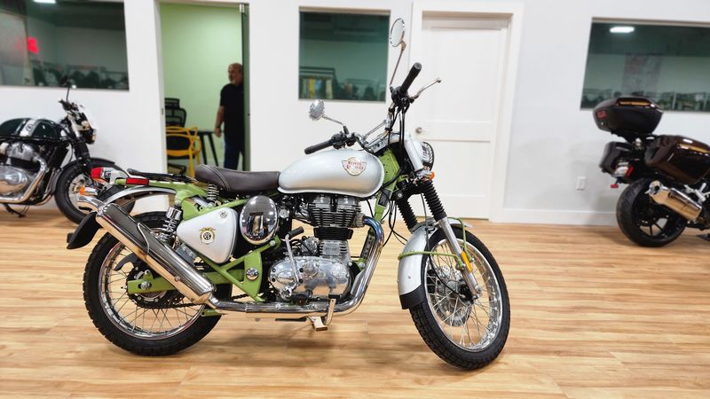 2020 Royal Enfield CLASSIC CHROME 500 Image 1