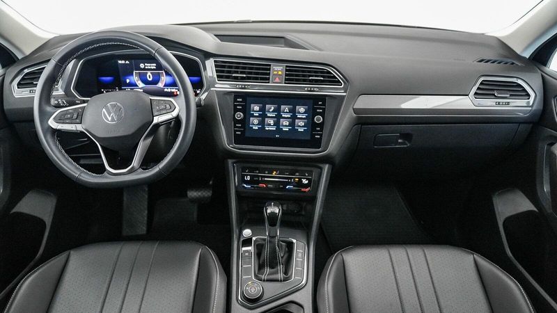 2022 Volkswagen Tiguan 2.0T SEImage 11