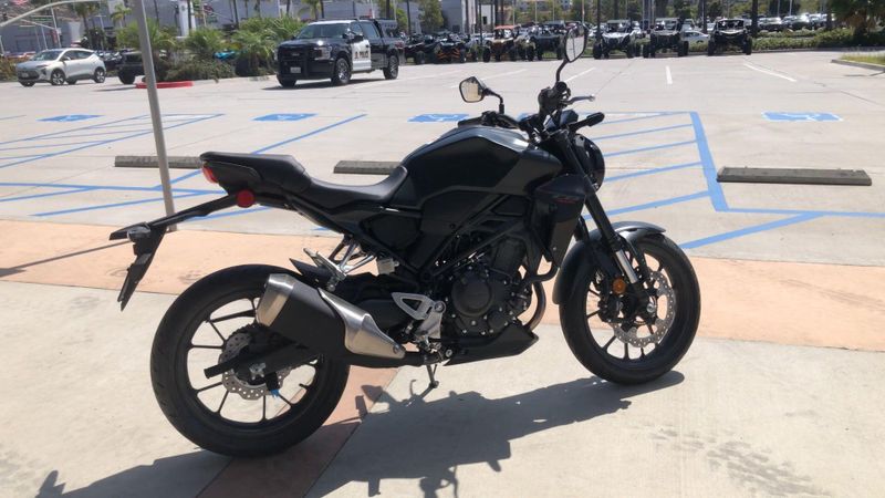 New 2026 Honda CB300R ABS Image 8
