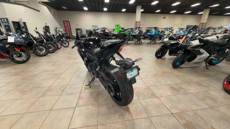 Used 2026 Yamaha YZF-R7 CA Image 7