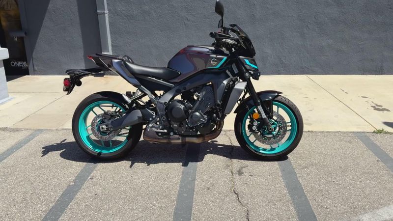Used 2024 Yamaha MT-09 Image 9