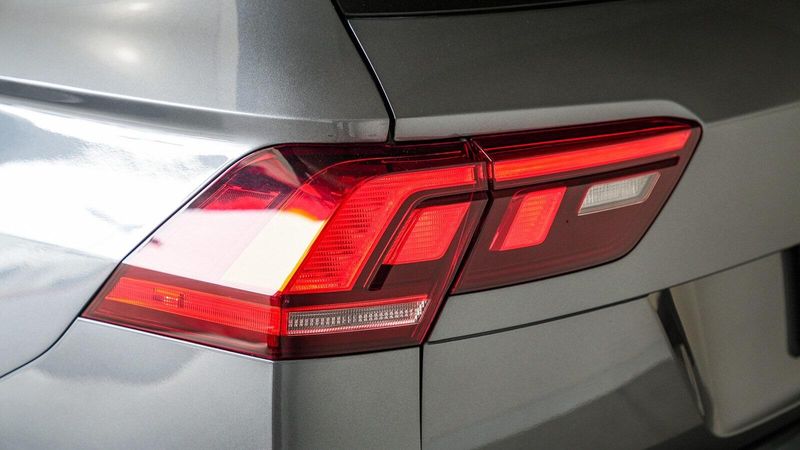 2024 Volkswagen Tiguan 2.0T SImage 9