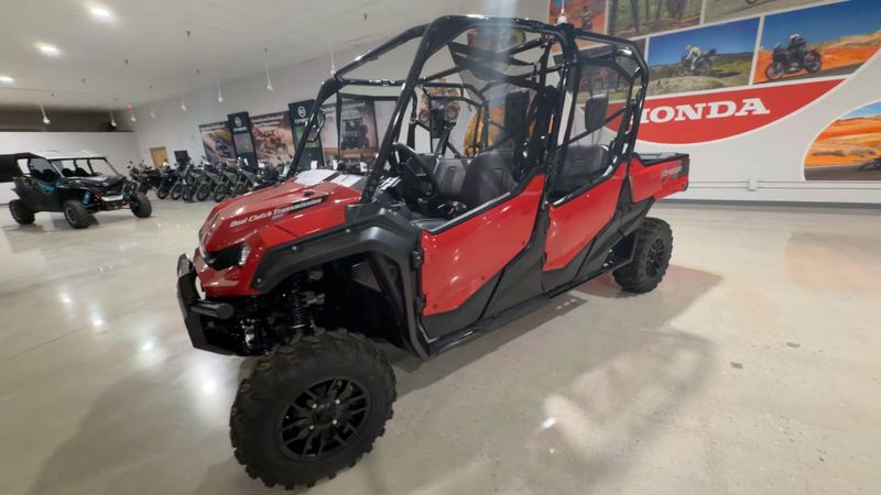 New 2025 Honda PIONEER 1000-6 DLX CREW Image 4