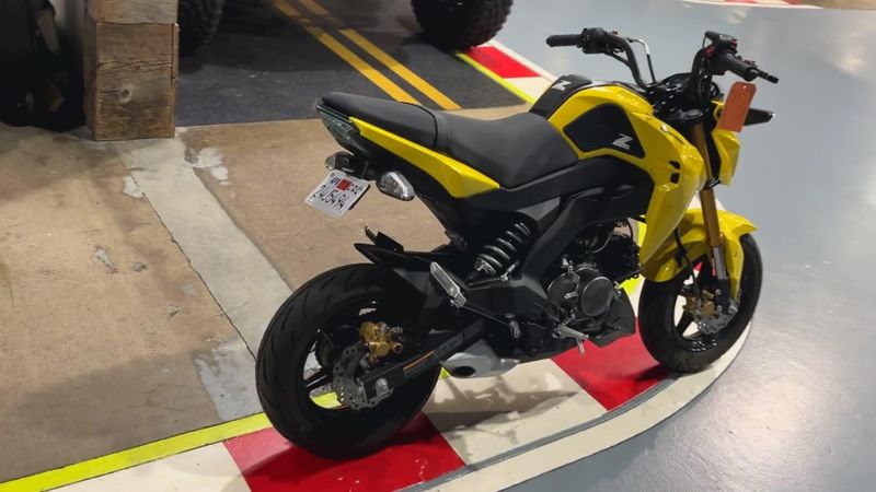 Used 2022 Kawasaki Z125 PRO Base Image 4