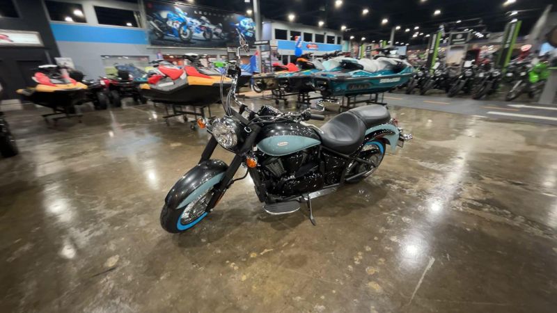 New 2025 Kawasaki VULCAN 900 CLASSIC Image 4