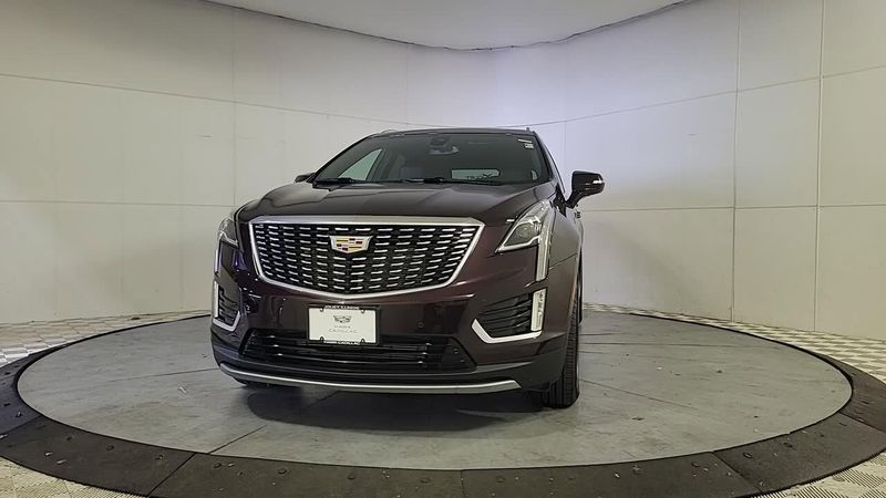 2021 Cadillac XT5 Premium Luxury photo 2