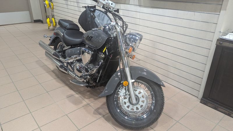 2025 Suzuki BOULEVARD C50Image 2