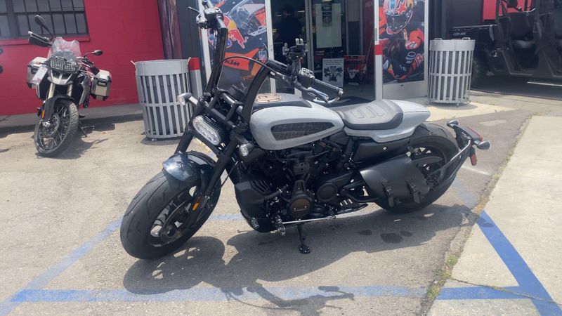 Used 2024 Harley-Davidson Sportster Image 5