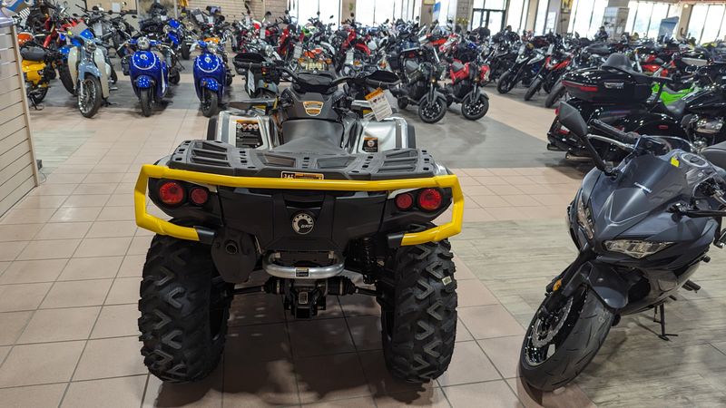 2024 CAN-AM OUTLANDER XTP 1000R HYPER SILVER AND NEO YELLOWImage 8