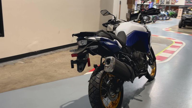 2024 Suzuki V-STROM 800DE Image 3