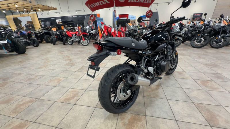 New 2026 Kawasaki Z900RS ABS Image 9