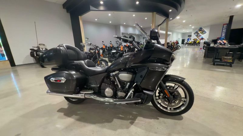 Used 2018 Yamaha Star Venture Image 2