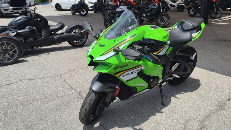Used 2025 Kawasaki NINJA ZX 10R ABS KRT EDITION Image 4