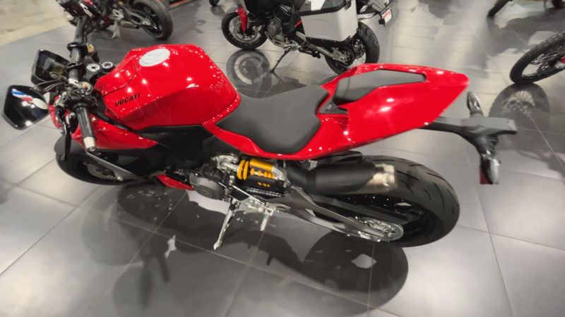 New 2025 Ducati STREETFIGHTER V2 S 896 Image 6