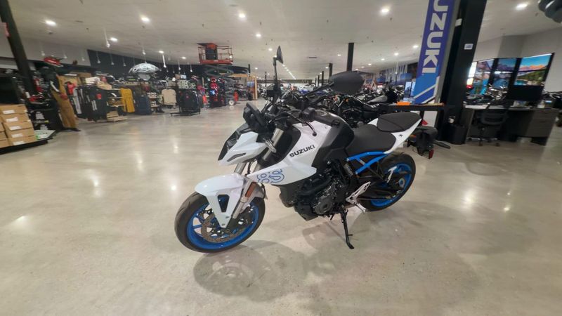 Used 2023 Suzuki GSX-8S  in a WHITE exterior color. Victorville Del Amo Motorsports 760-241-7387 delamomotorsportsofvictorville.com 