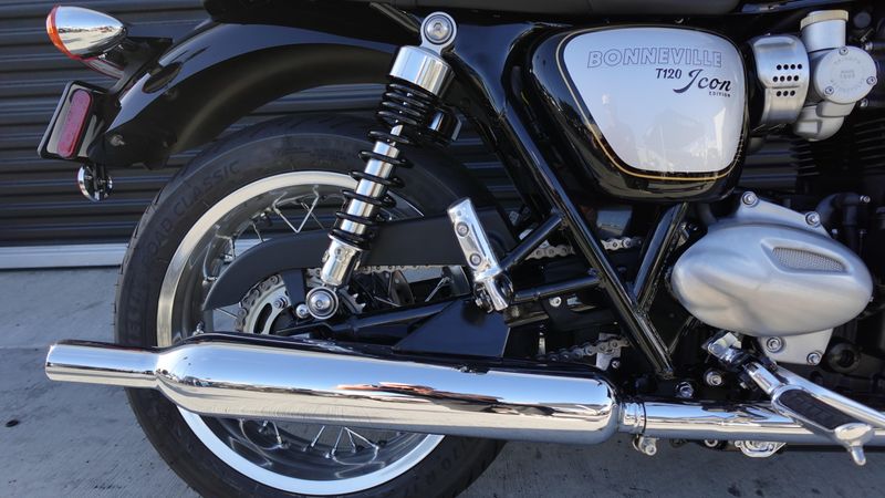 New 2025 Triumph Bonneville T120