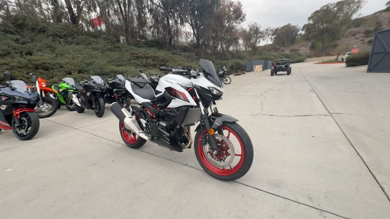 New 2026 Kawasaki Z500 SE ABS Image 2