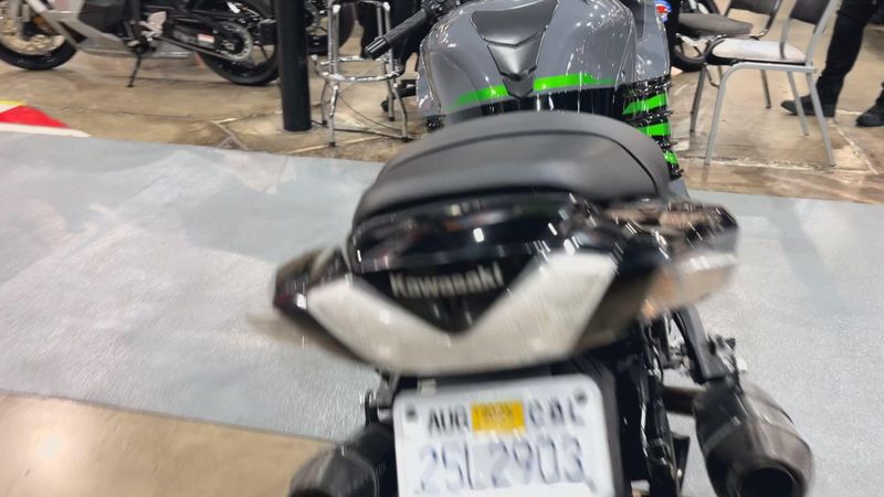 Used 2021 Kawasaki Ninja ZX-14R ABS Image 3