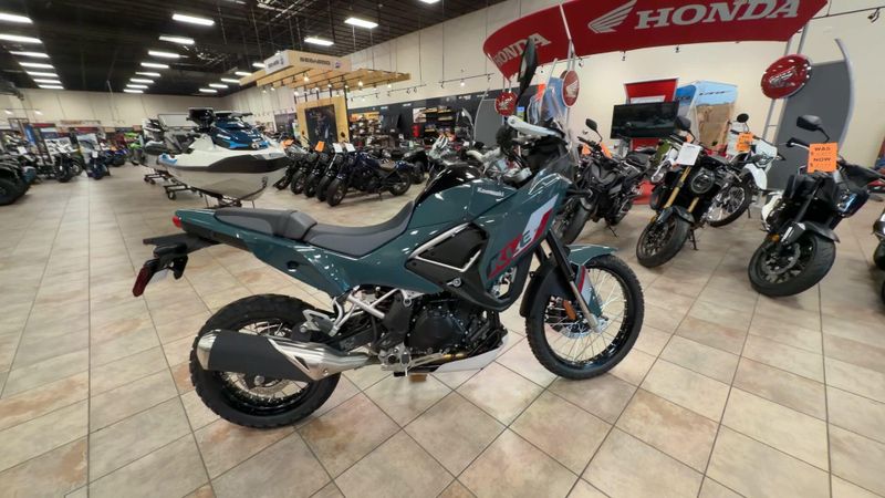 New 2026 Kawasaki KLE500 SE ABS Image 2