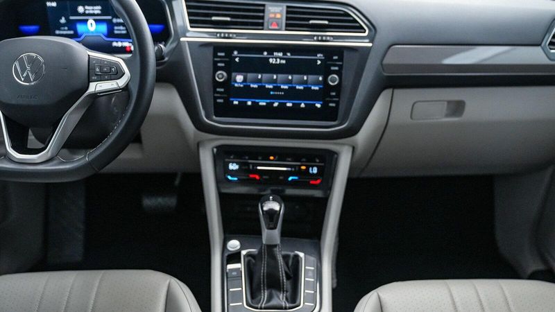 2023 Volkswagen Tiguan 2.0T SEImage 13