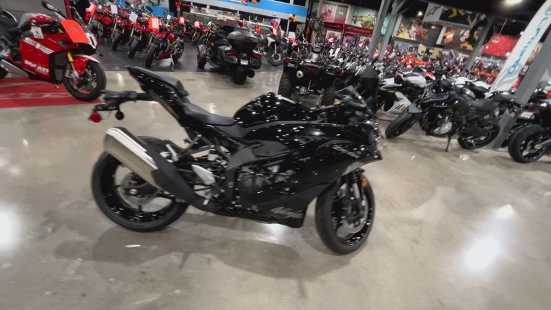 New 2026 Kawasaki NINJA ZX-4R ABS Image 9