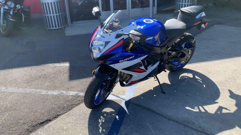 New 2026 Suzuki GSX-R750Z 40TH ANNIVERSARY EDITION Image 7