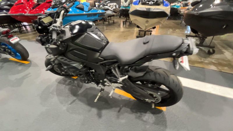 Used 2019 Yamaha MT-10 Image 6