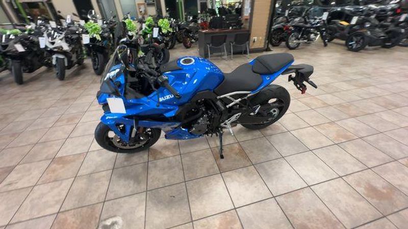New 2026 Suzuki GSX-8R Image 9