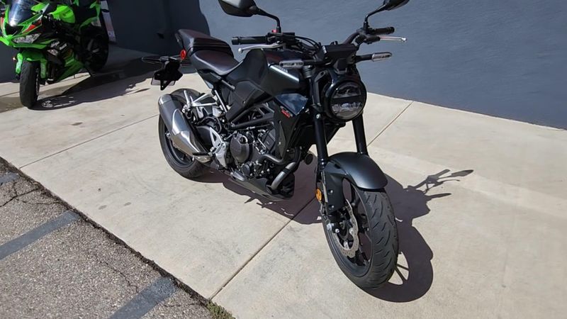 Used 2023 Honda CB300R ABS Image 6