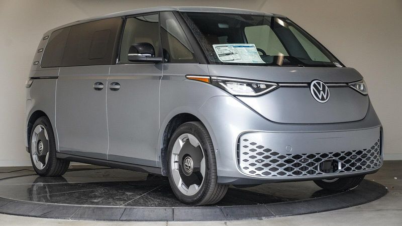 New 2025 Volkswagen ID. Buzz Image 5